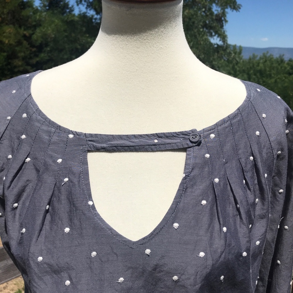 ODD MOLLY Peek-a-Boo Neckline w/button
